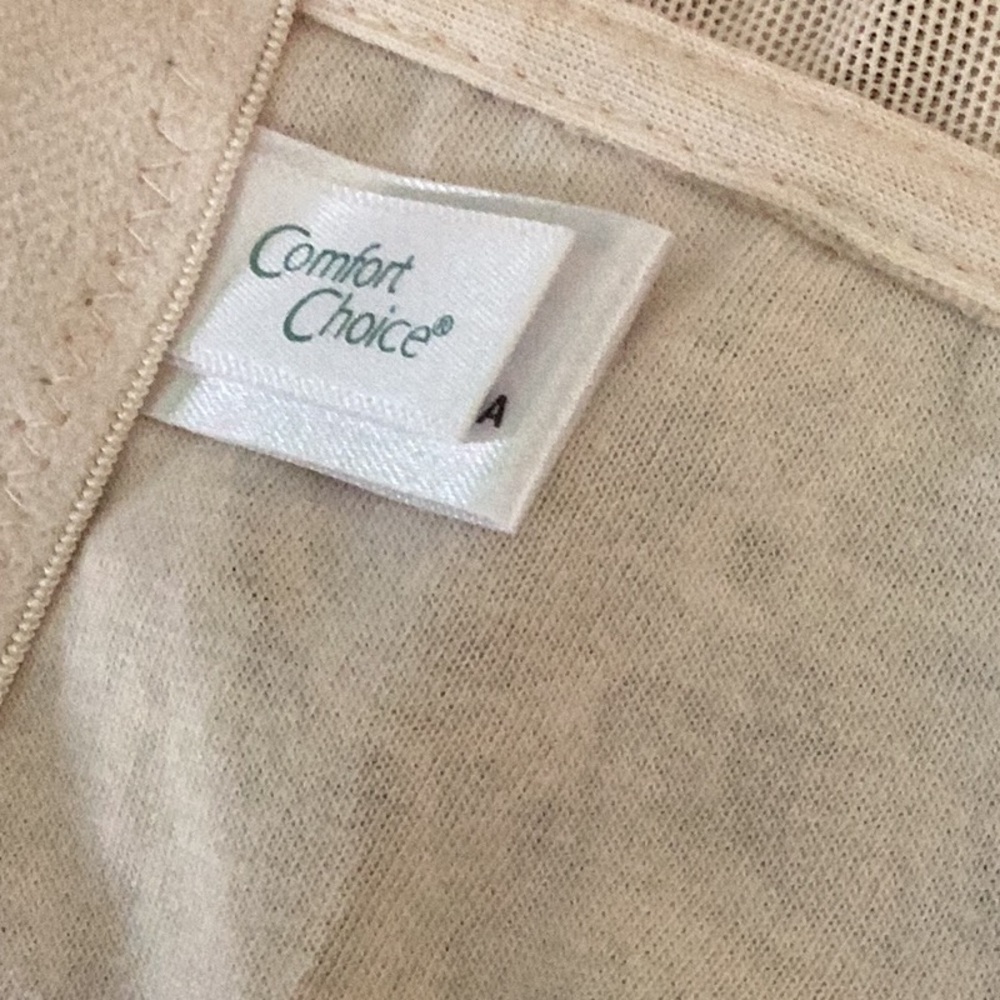 Comfort Choice 52 B  “For the GIRLS”
    FRONT CLOSE BRA NWOT